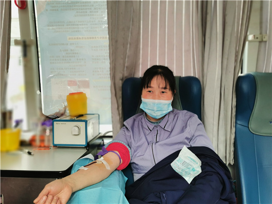 人民警察一心為民，捋袖捐血鐵血柔情——安康市公安局積極開(kāi)展冬季獻(xiàn)血活動(dòng)